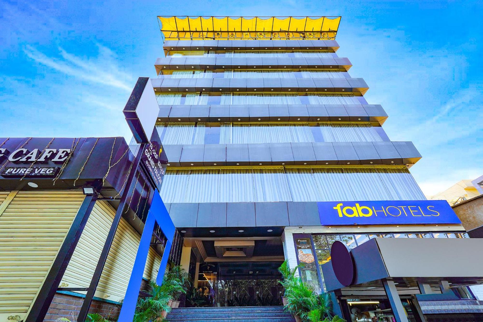 Fabhotel Grand Falcon 벵갈루루 외부 사진