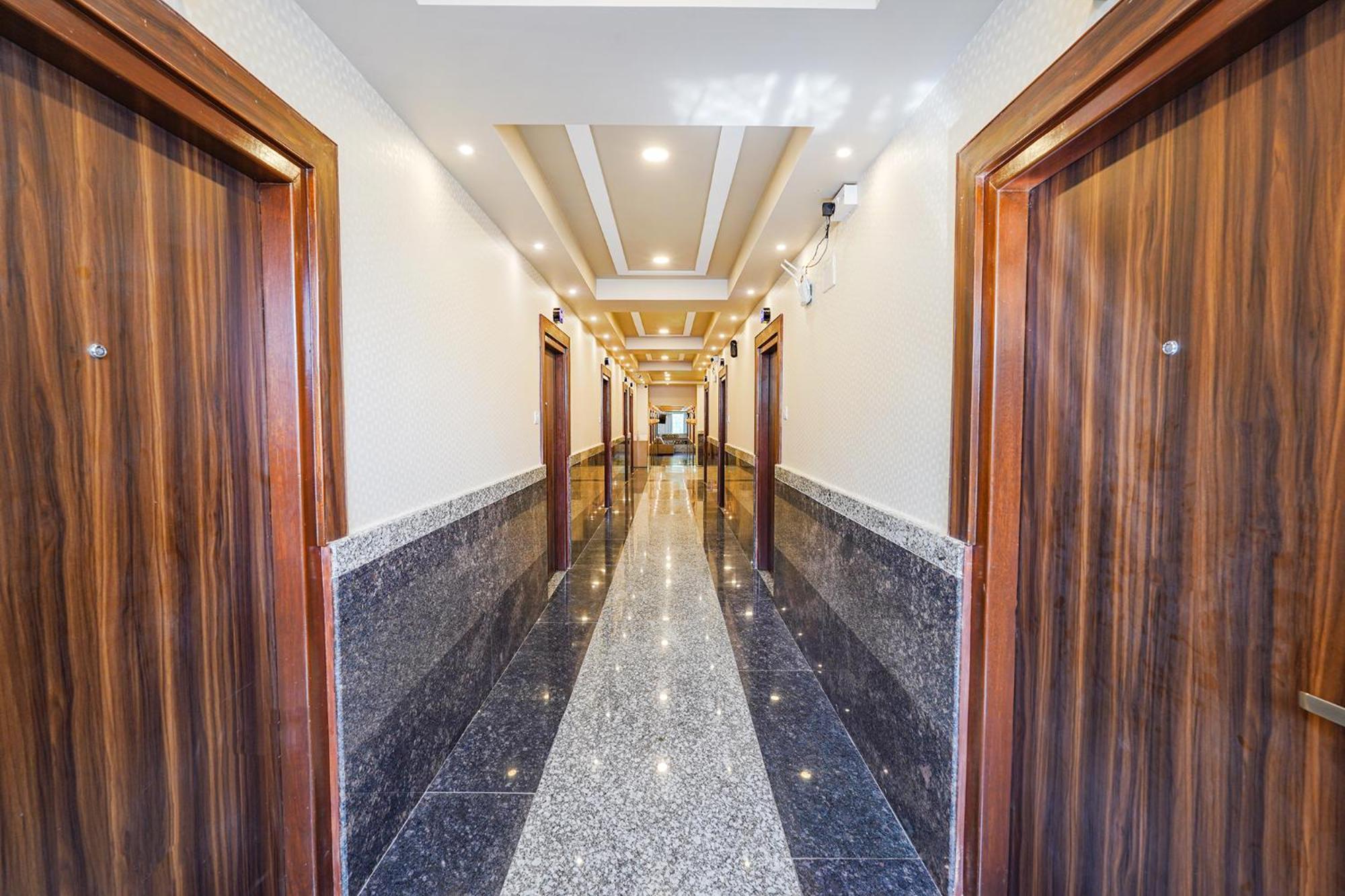 Fabhotel Grand Falcon 벵갈루루 외부 사진